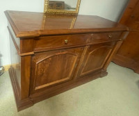 /album/galerie-de-photos-03-meuble-bas-credence-buffet-meuble-de-metier-commode-bahut/credence-acajou-11-jpg/